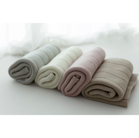 Kocyk ze 100% wełny merino light grey Lines - premium collection - MY MEMI