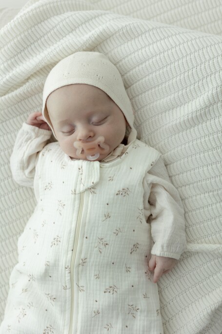 Organic cotton muslin baby sleeping bag 0 - 5 months 1.0 TOG - twigs - MY MEMI