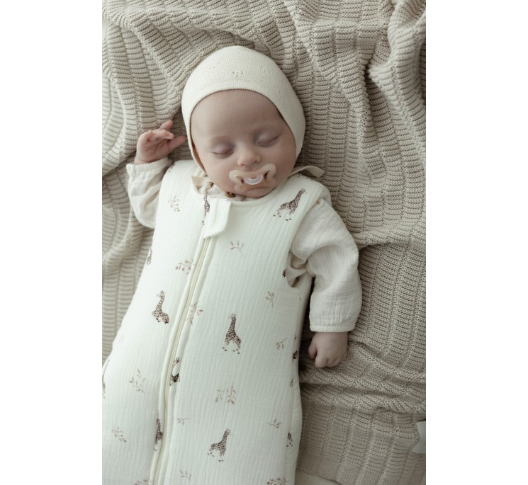 Organic cotton muslin baby sleeping bag 0 - 5 months 2.5 TOG - giraffes - MY MEMI