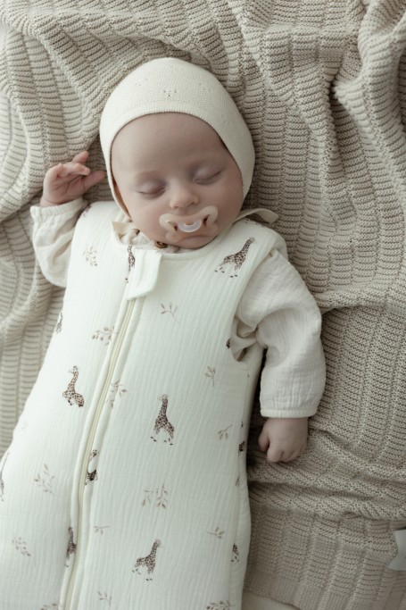 Organic cotton muslin baby sleeping bag 5 - 18 months 2.5 TOG - giraffes - MY MEMI