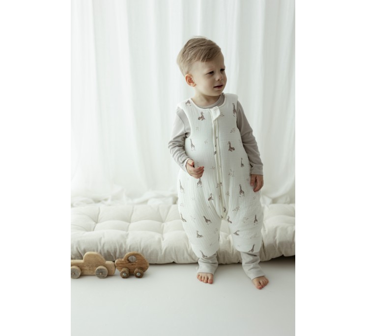 Organic cotton muslin baby sleeping bag with legs 1 - 3 years 2.5 TOG - giraffes - MY MEMI