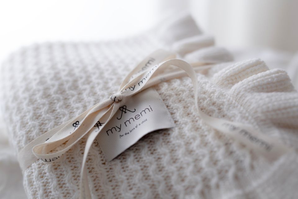 Bamboo blanket with a frill 85x105 light grey MY MEMI