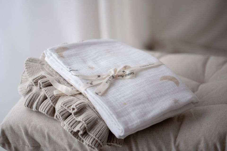 Bamboo blanket with a frill 85x105 light grey MY MEMI