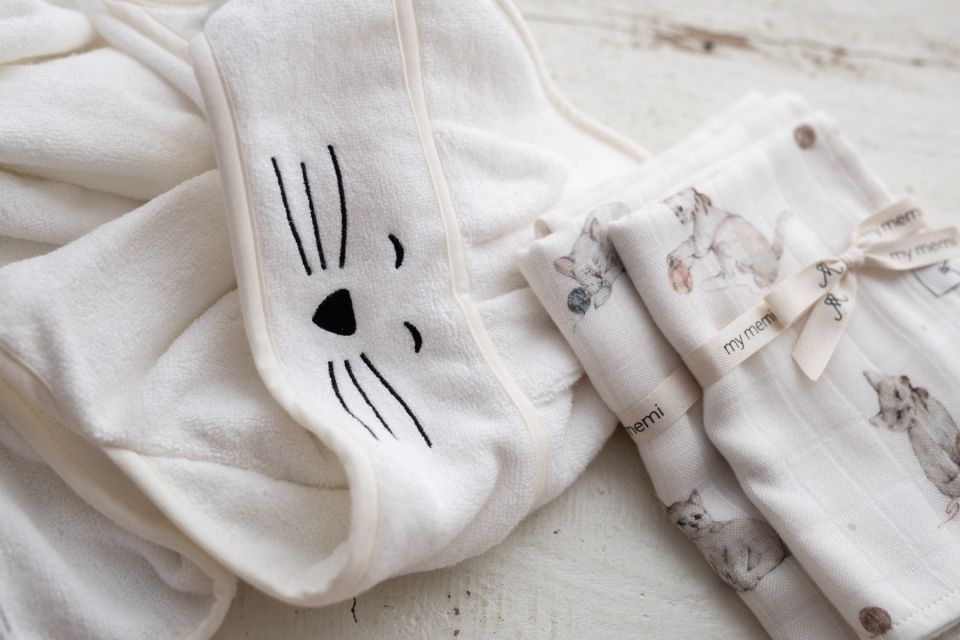 Bamboo muslin swaddle 120x120 - kittens - MY MEMI