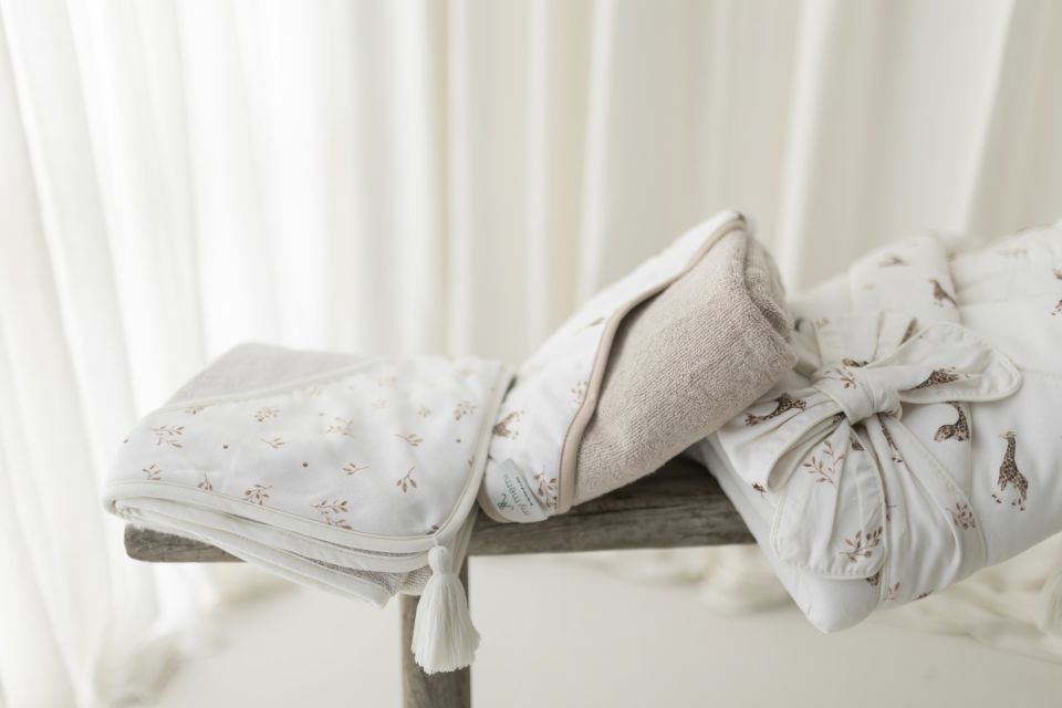 Bamboo swaddle blanket 100x120 - giraffes - MY MEMI