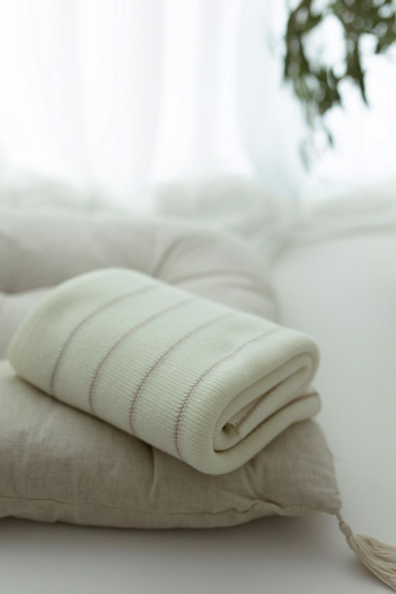100% Natural Merino Wool Blanket Cream Lines - Premium Collection