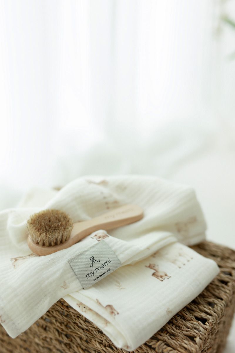 Organic cotton muslin swaddle 100x100 - alpacas