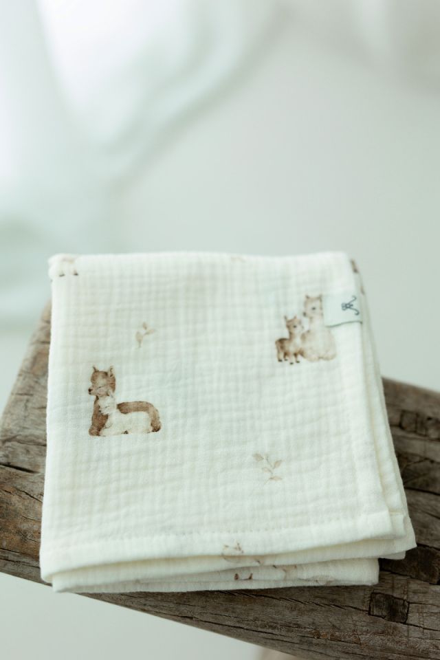 Organic cotton muslin diaper 60x65 - alpacas