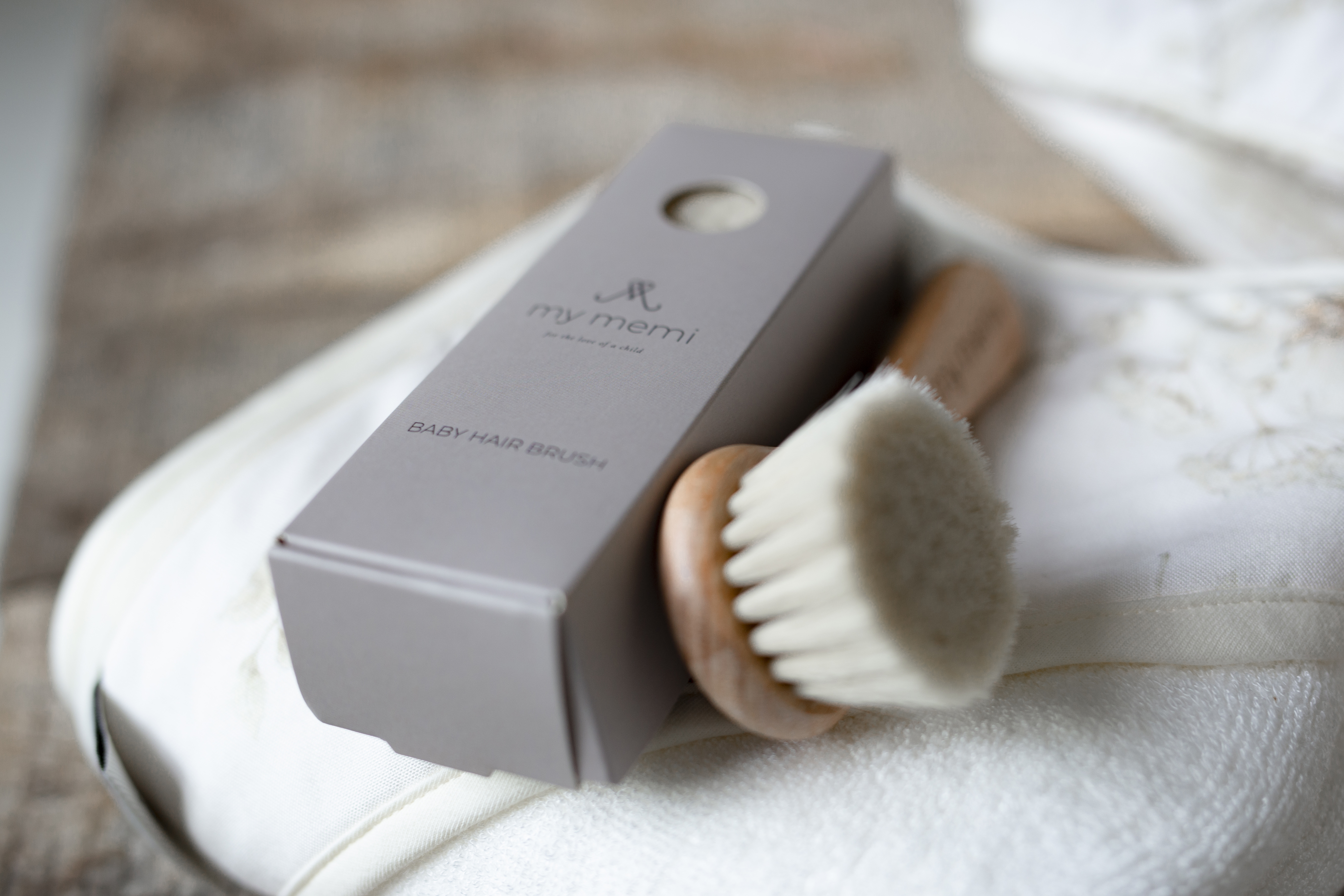 A relaxing brush vs a brush against cradle cap - what are the differences and what are they useful for